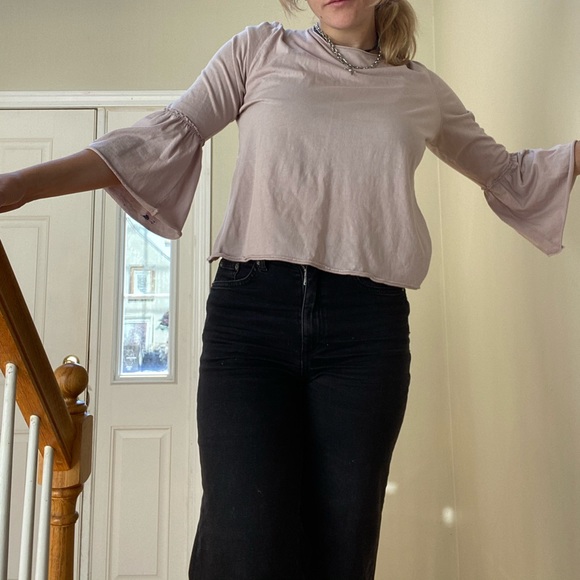 Abercrombie & Fitch Tops - Abercrombie & Fitch light pink top